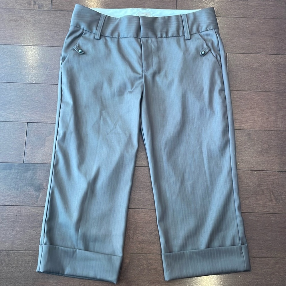 5/$25 Old Navy Dressy Capri Pants